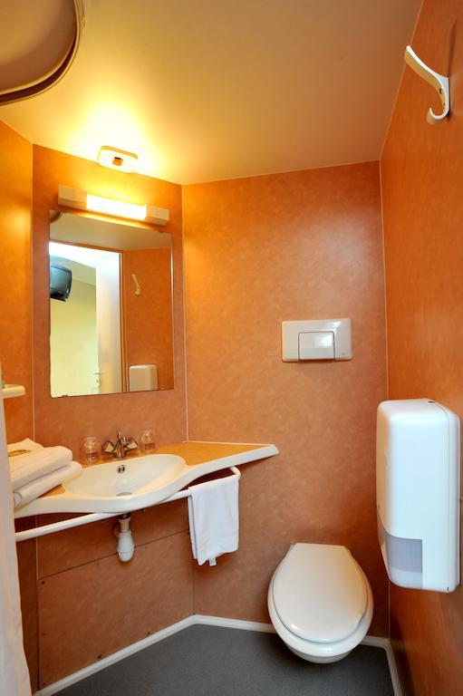 Hotel 4 Saisons Onet-le-Château Екстериор снимка